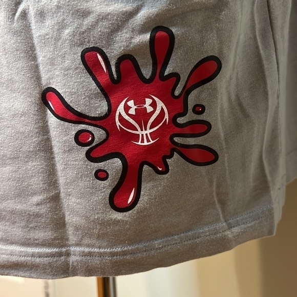 Men’s Under Armour triple double burger tshirt - Picture 4 of 8